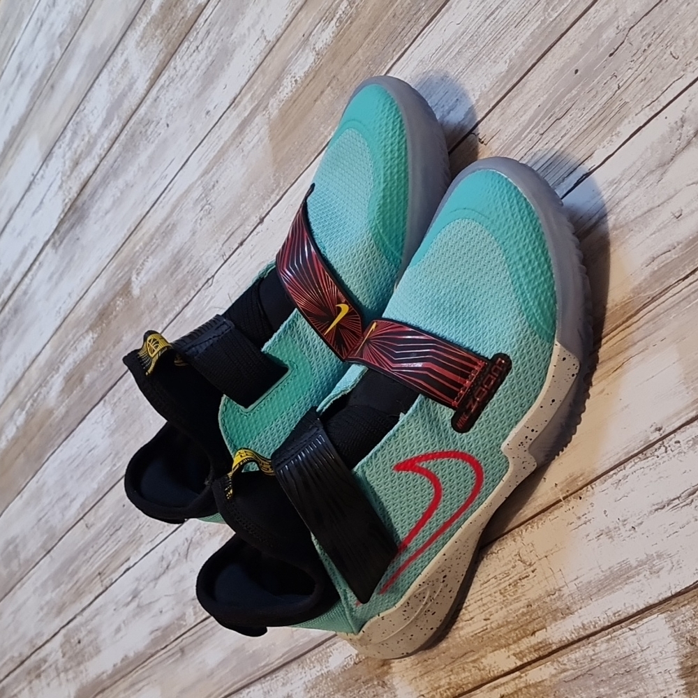 Nike zoom flights